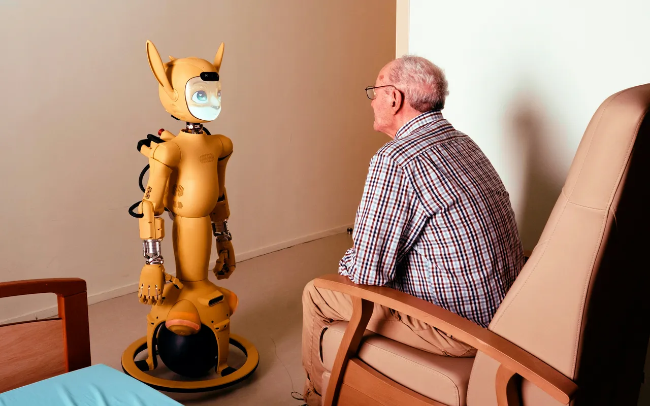 Les robots compagnons contre l'isolement valent mieux que leur réputation — L'efficacité réelle dépend de l'usage, pas de la technologie seule